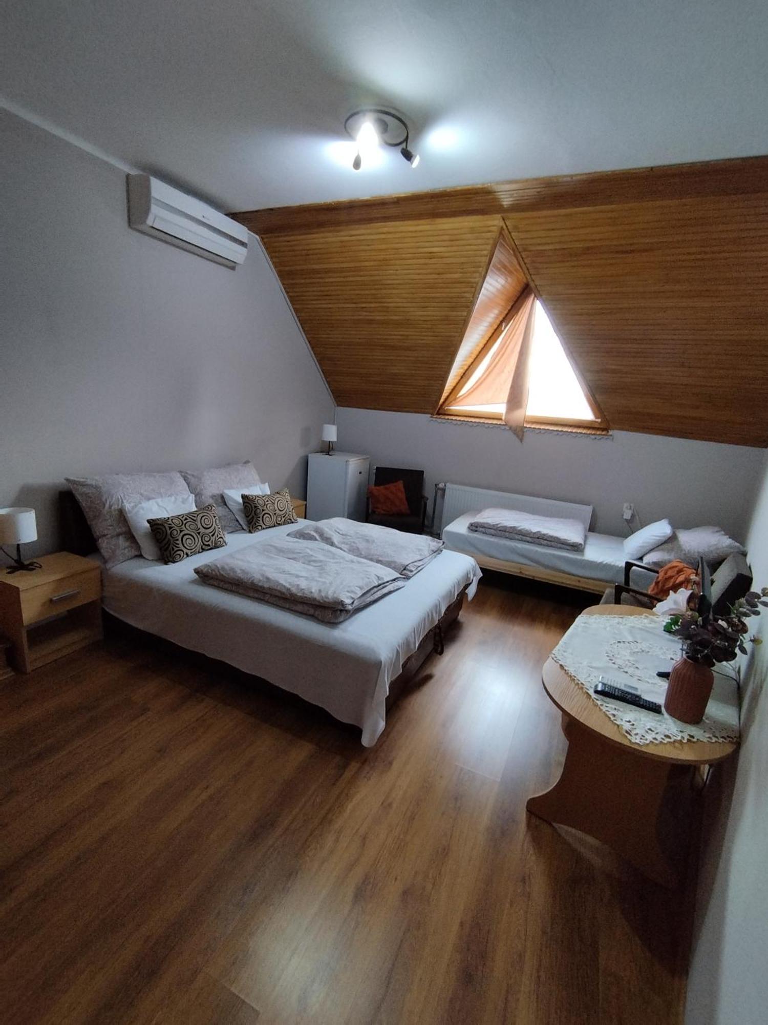 Luna Apartman Gyula Kültér fotó